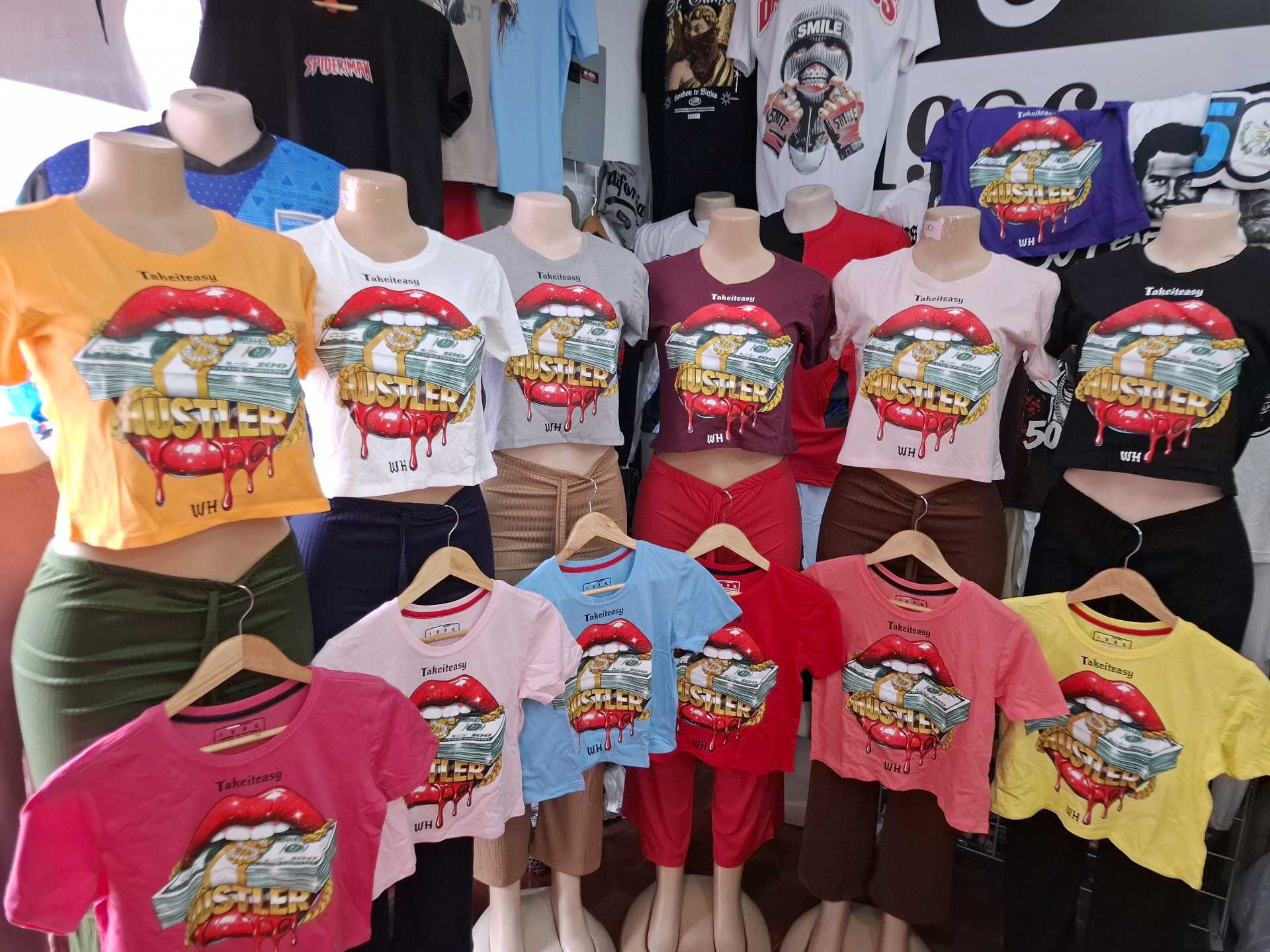 Crop Top boca y billetes 
