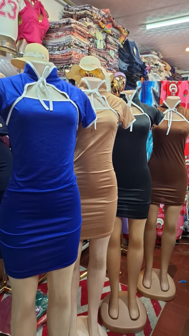 Vestido cuello chino 
