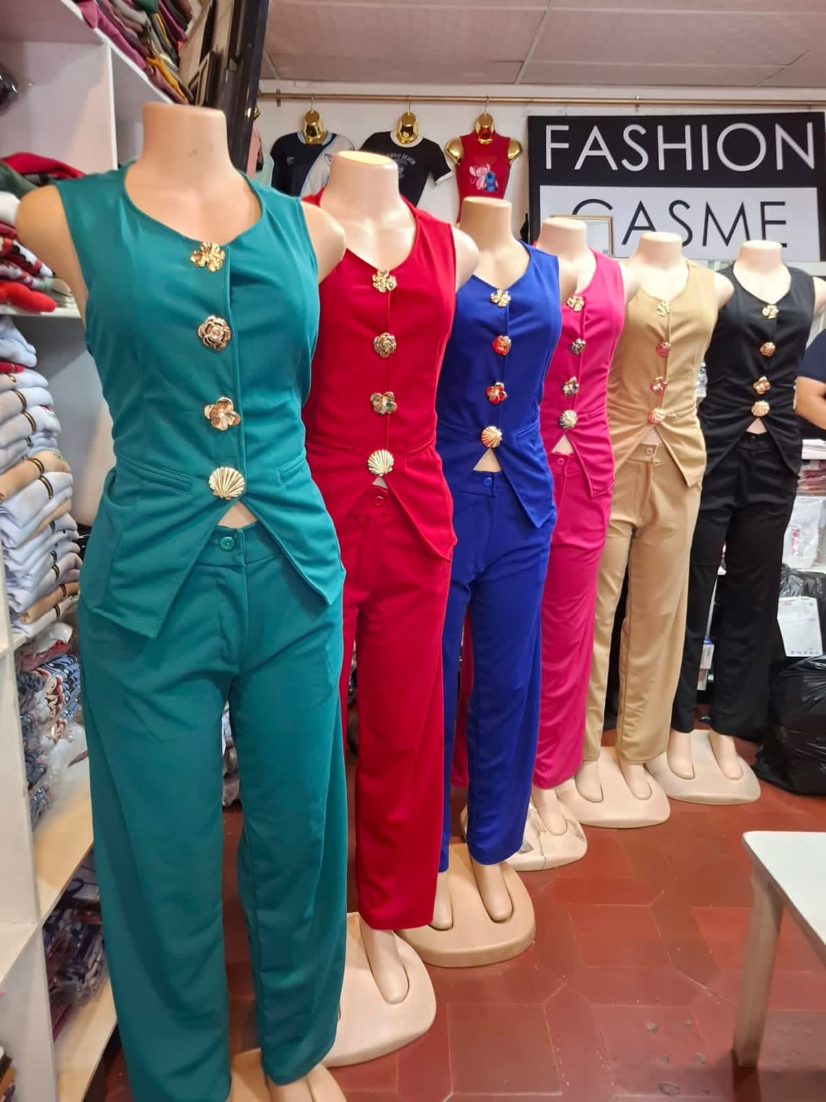 Traje formal broches 