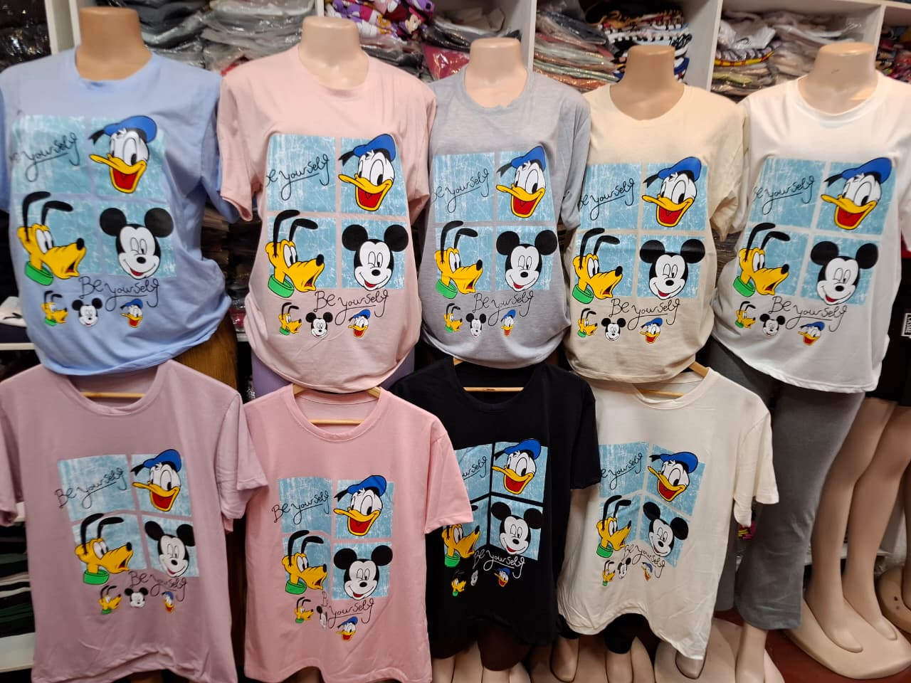 Over cara Mickey y sus amigos