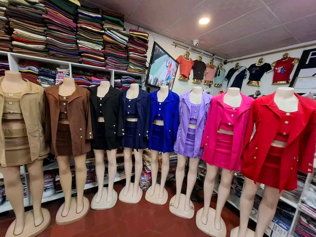 Traje ejecutivo falda 