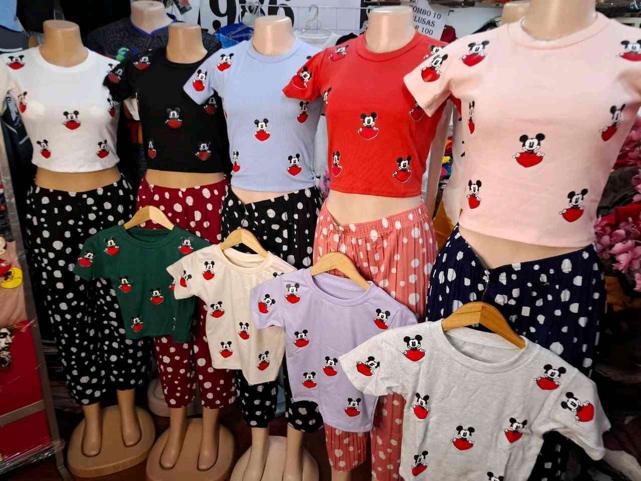 Blusa Mickey corazones 
