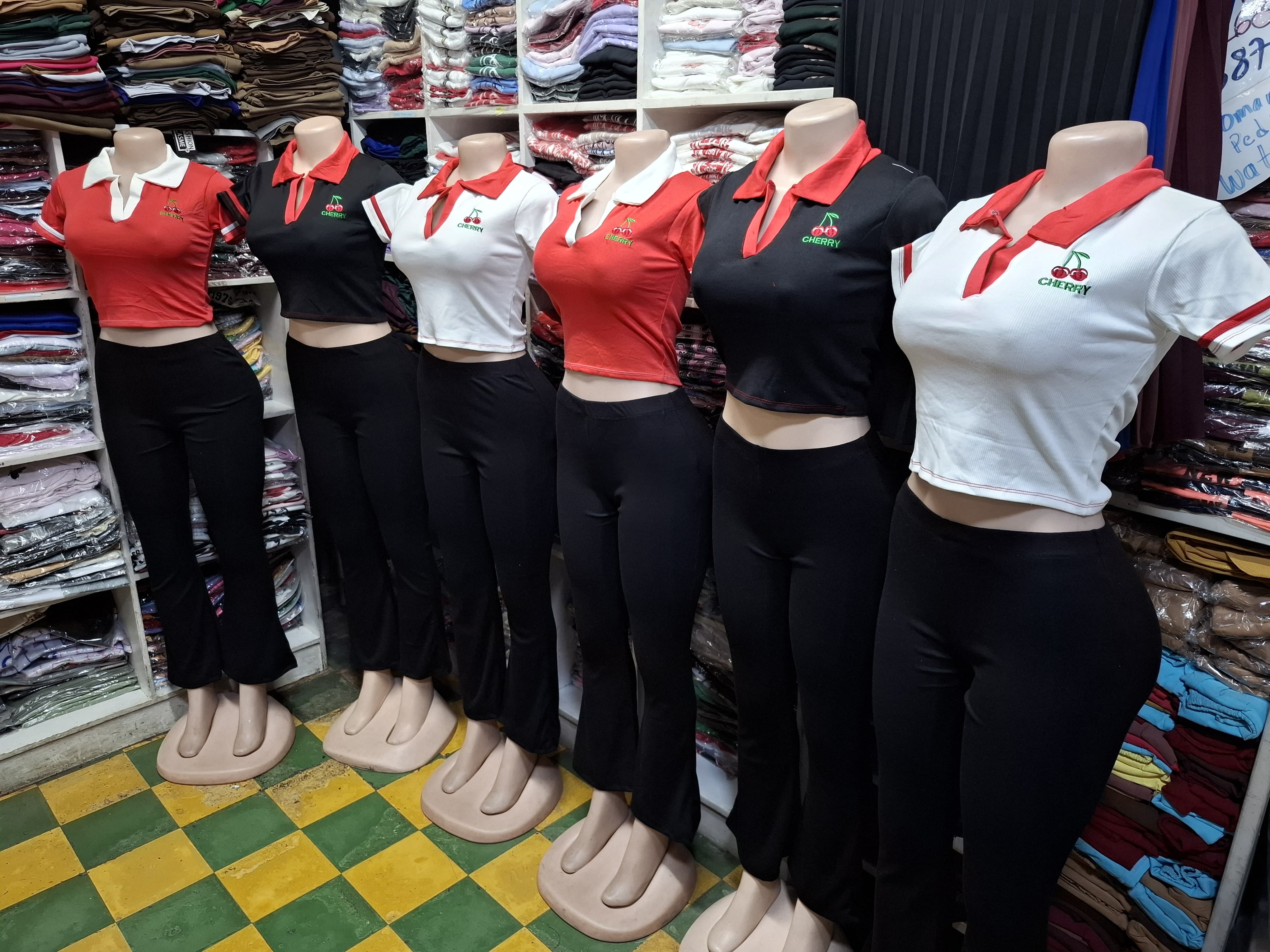 Blusa tipo polo cereza 
