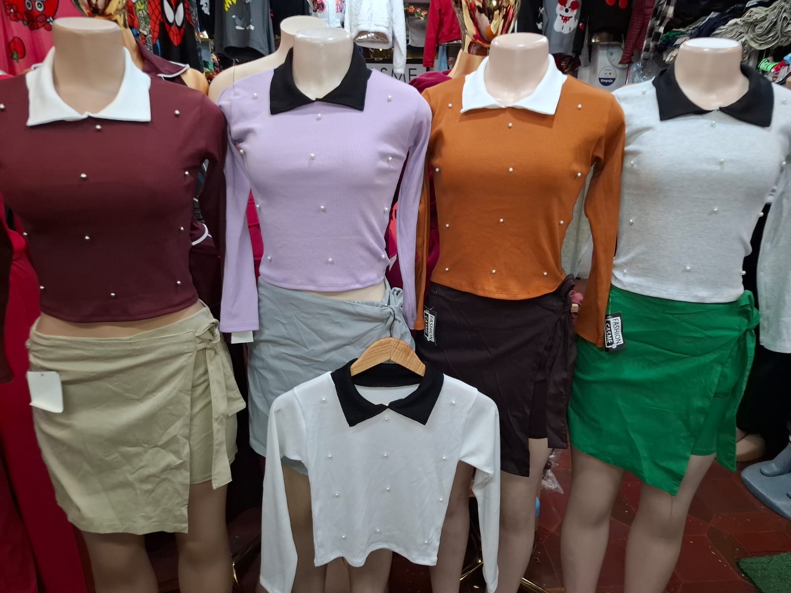 Blusa M/larga  cuello polo perlas 