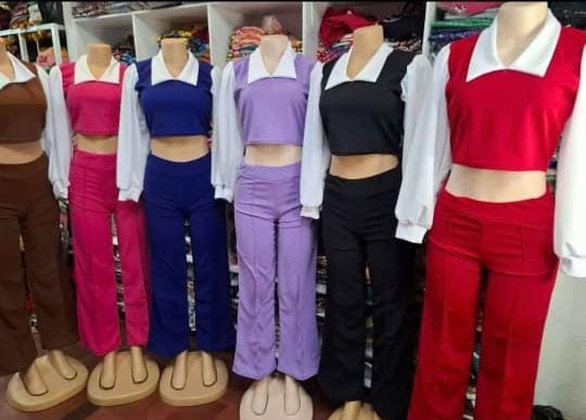 Traje Formal mangas Blancas 