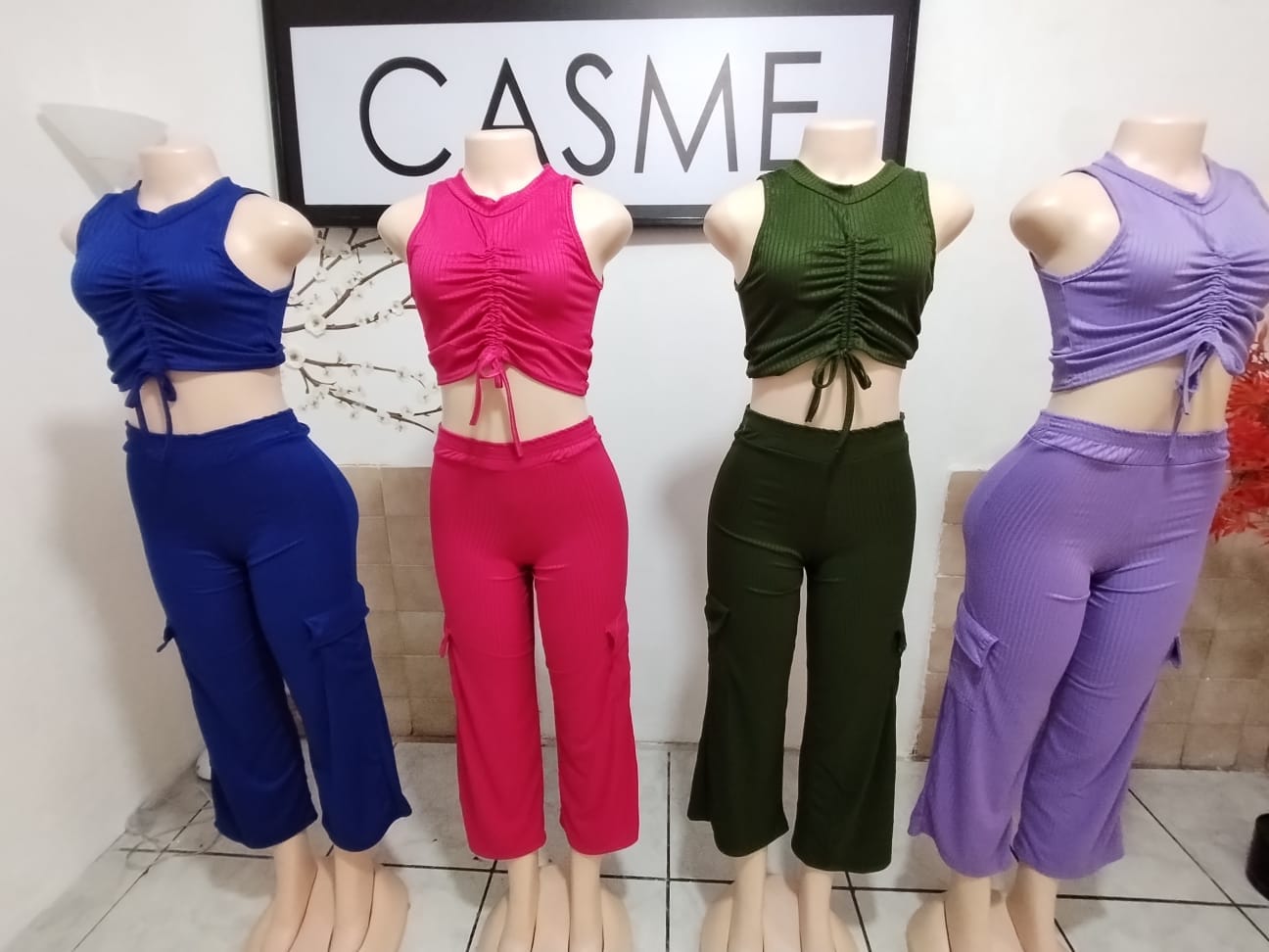 Traje pantalon comando blusa fruncida quimona