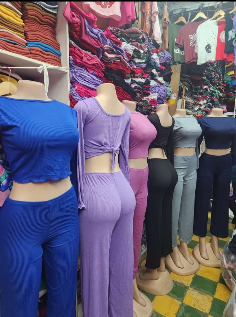 Traje Blusa corta M/larga amarre atrás 