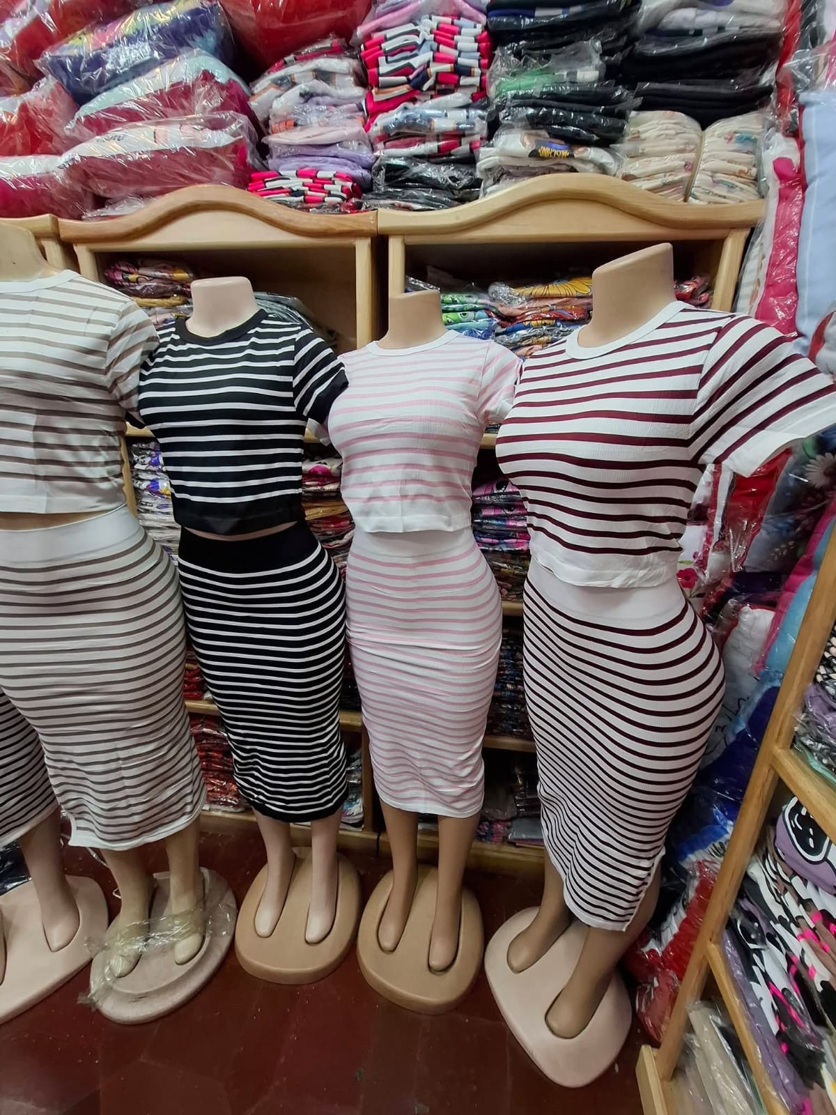 Conjunto  rayas 
